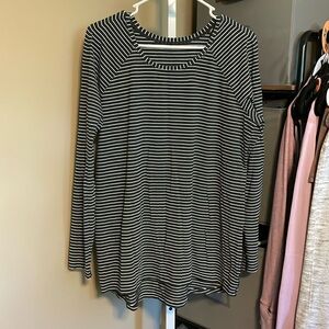 Lululemon Emerald Long Sleeve 12 P2P 21 Modern Stripe Heathered Black White 1284